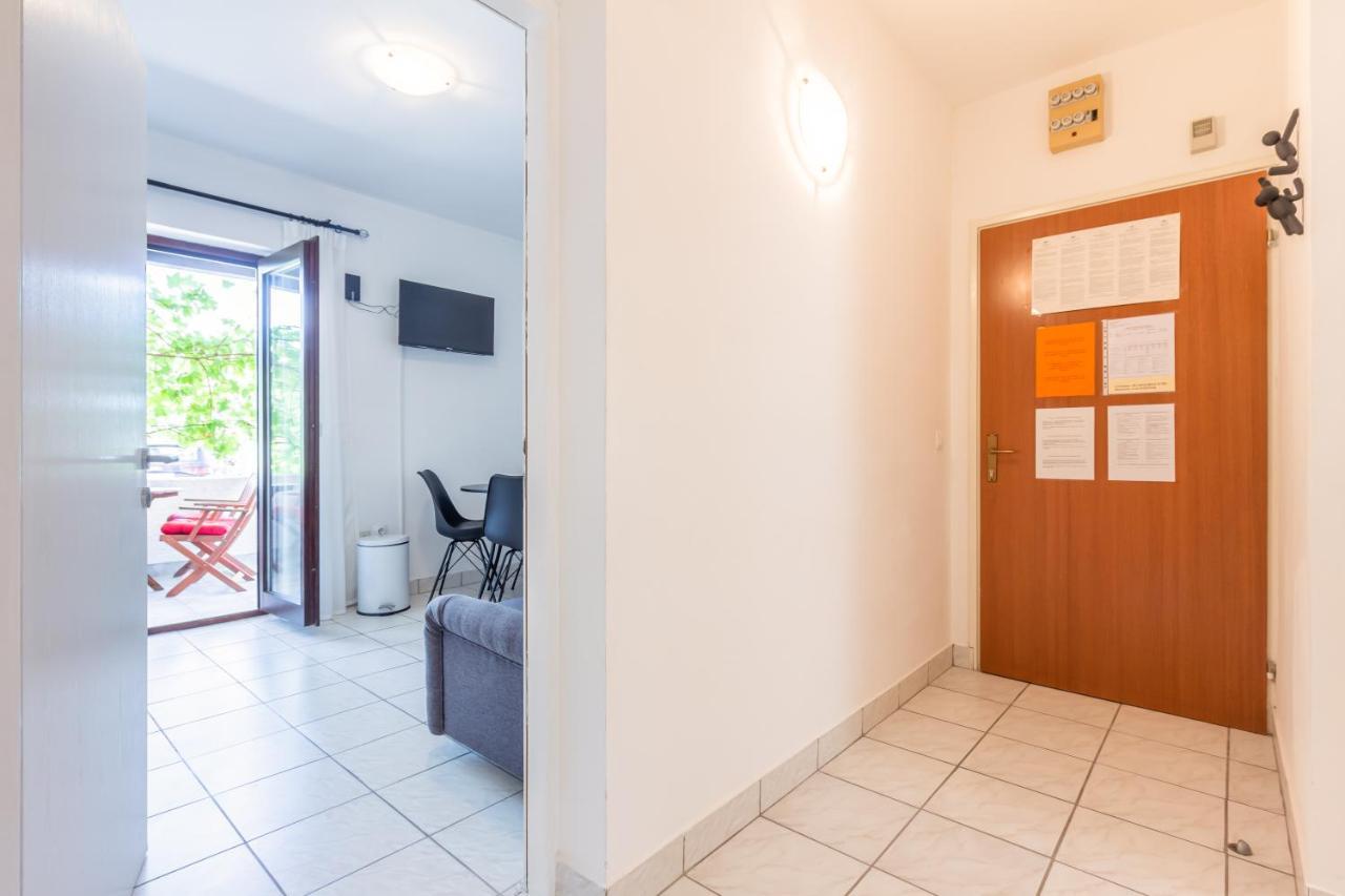 Apartments Vladan With Terrace باشْكا المظهر الخارجي الصورة